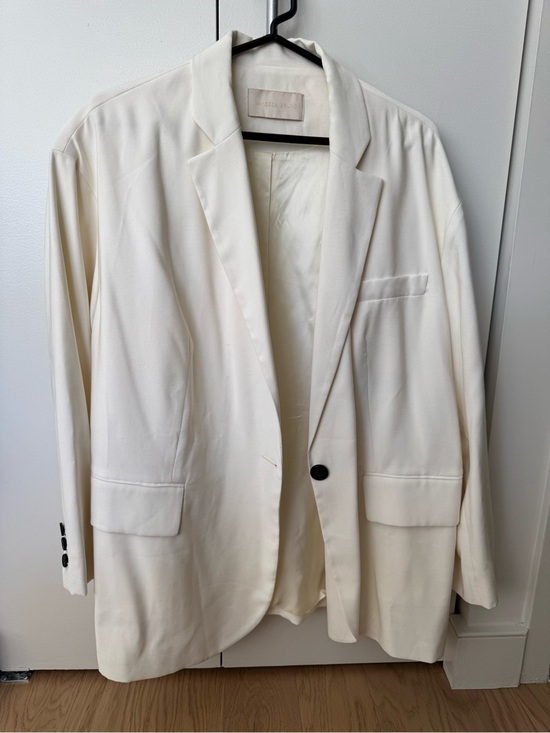 Vanessa Bruno Jackets & Blazers - Vanessa Bruno Cream Tailored Blazer